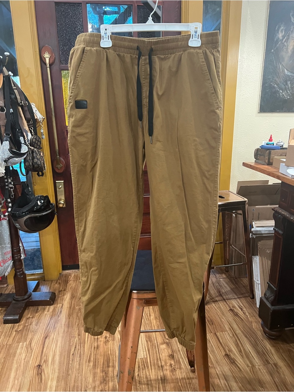 Men's Elastic Waist Jogger Pants in Khaki